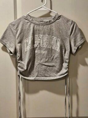 Women's Shein Size 4 Gray Crop Top "California West Coast"